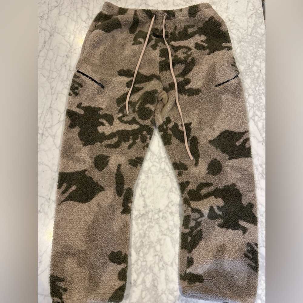 Essentials Fear of God Men’s Camouflage Fleece Joggers
